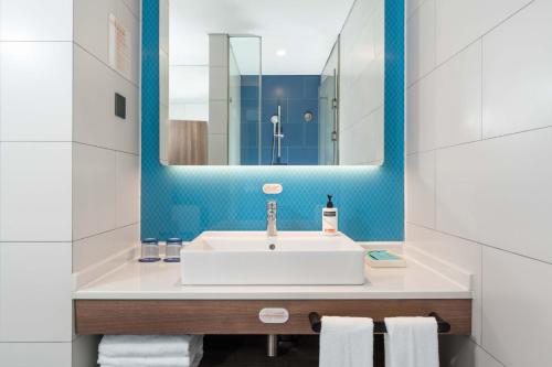 holiday inn express weifang city center an ihg hotel