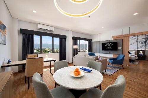 aston palu hotel and conference center