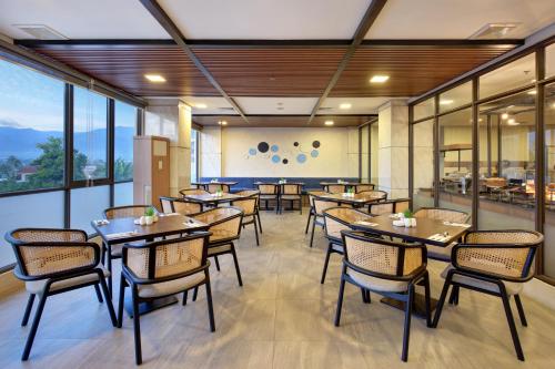 aston palu hotel and conference center