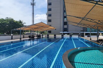 khlong luang
