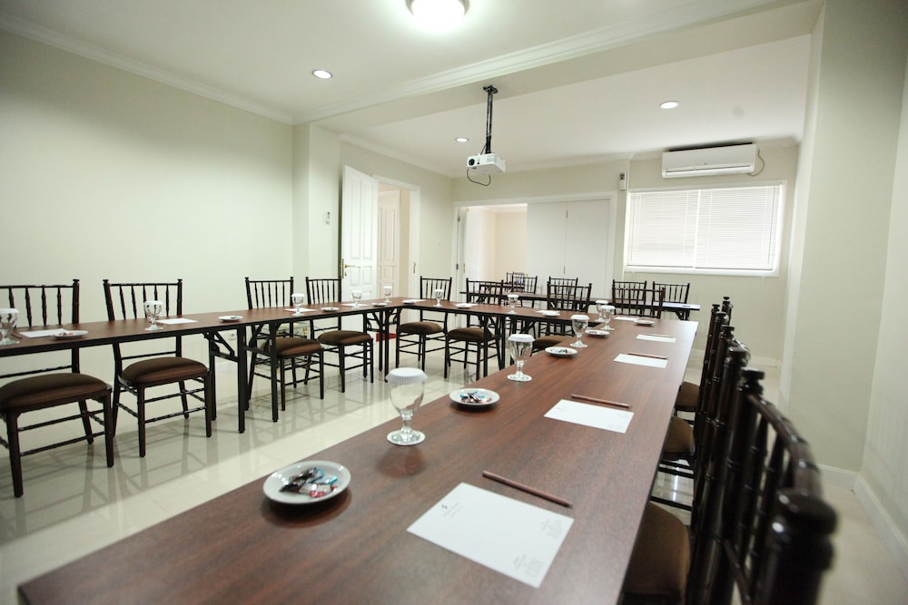 noola inn hotel bogor
