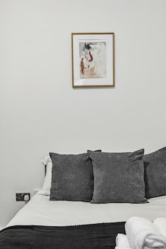 sutherland apartments