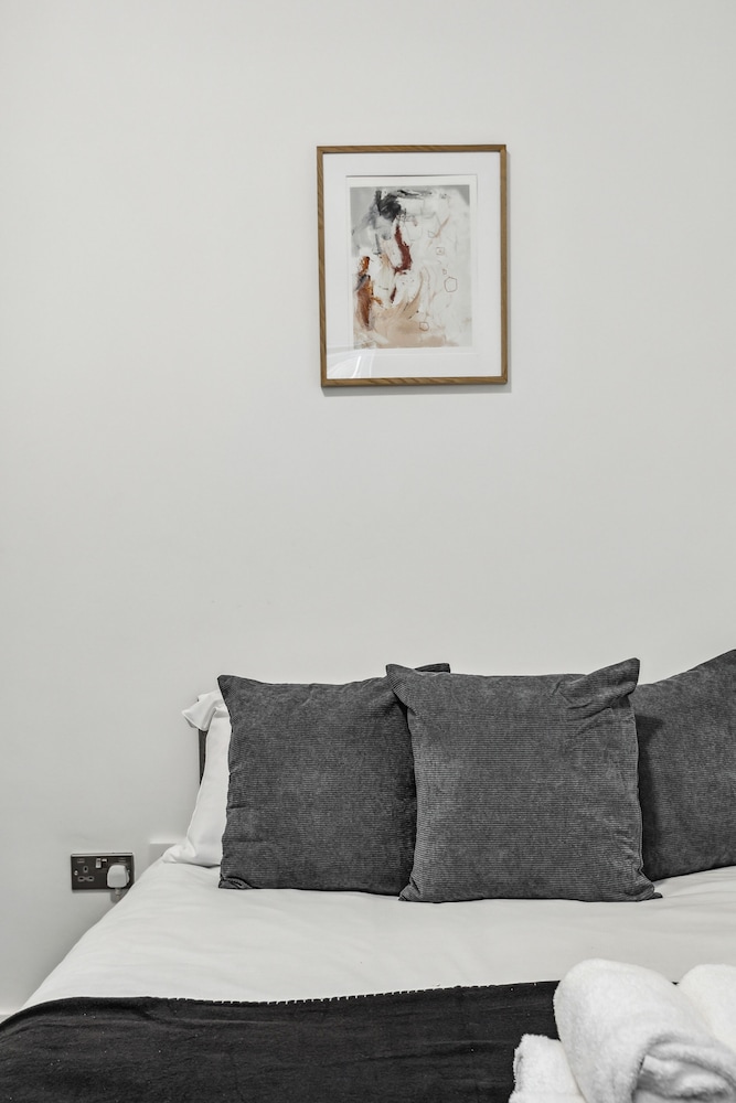 sutherland apartments