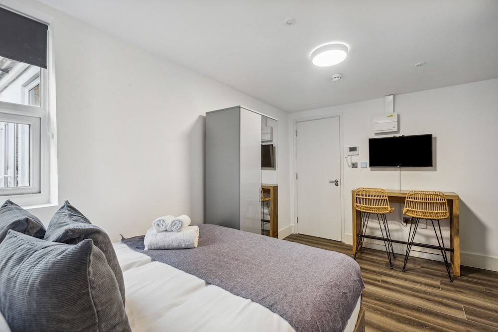 sutherland apartments