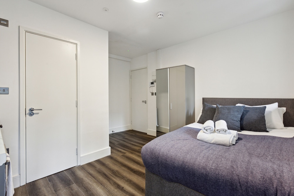 sutherland apartments