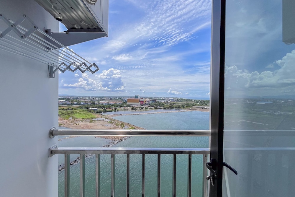 cozy studio apartment delft ciputra makassar