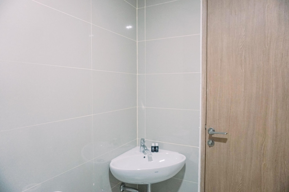 strategic and best deal studio at apartment b residence