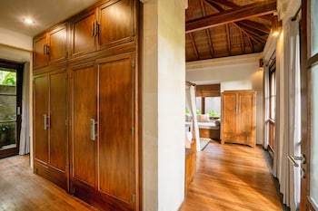 villa pulung jimbaran by nakula