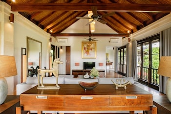 villa pulung jimbaran by nakula