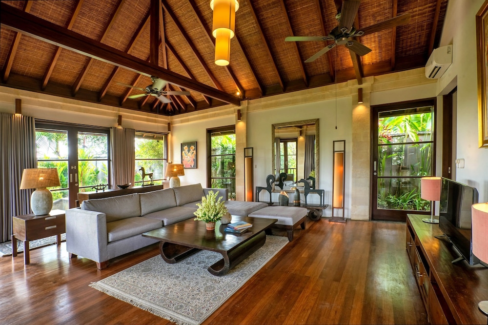 villa pulung jimbaran by nakula