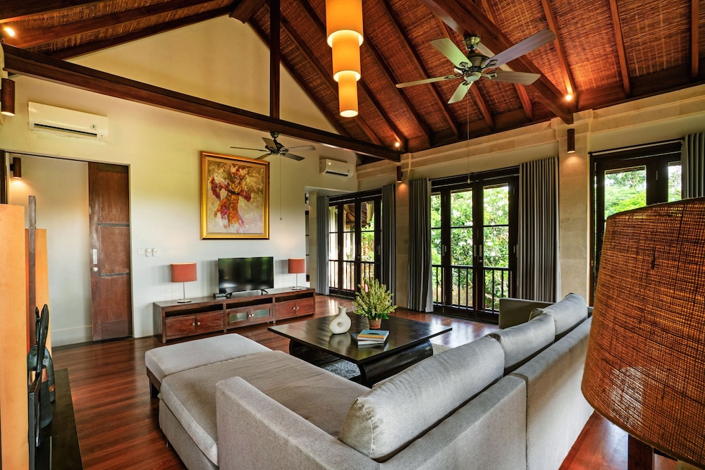 villa pulung jimbaran by nakula