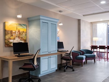 home2 suites by hilton brownsburg