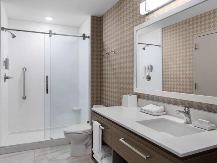 home2 suites by hilton brownsburg