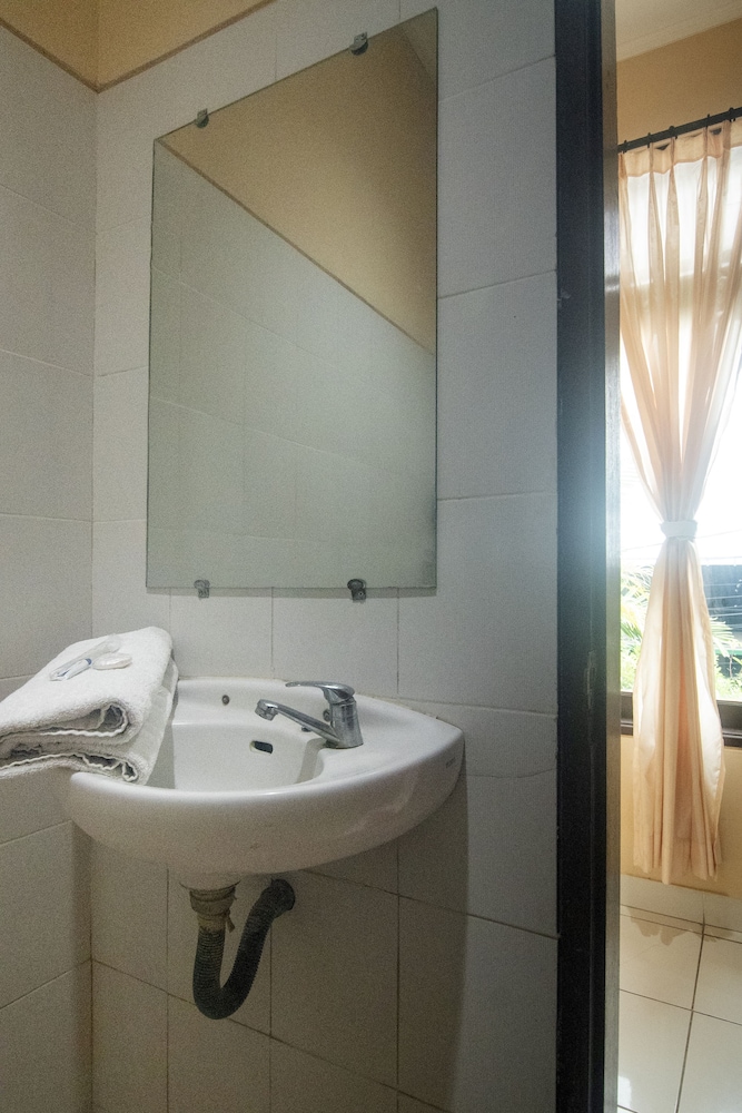 miraa guest house and resto