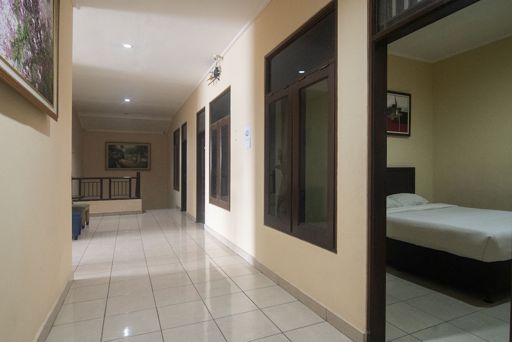 miraa guest house and resto