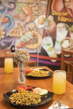 miraa guest house and resto