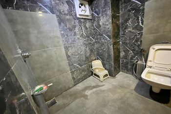 hotel om balaji