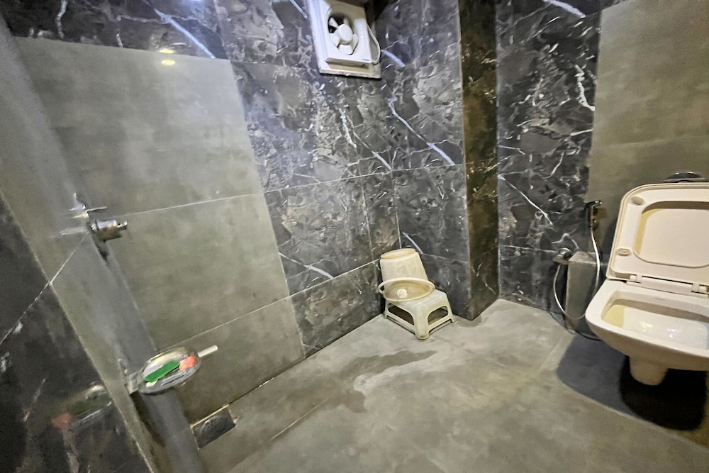hotel om balaji