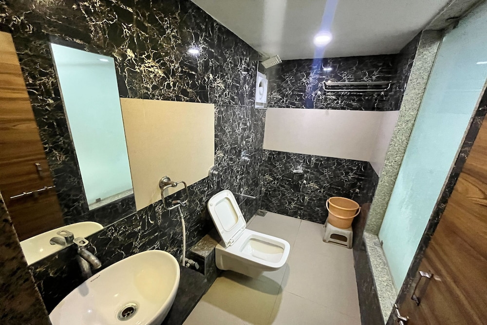 hotel om balaji