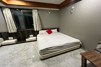 hotel om balaji