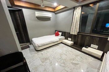 hotel om balaji