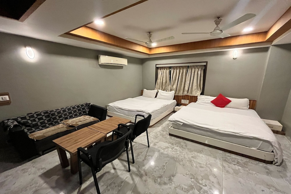 hotel om balaji