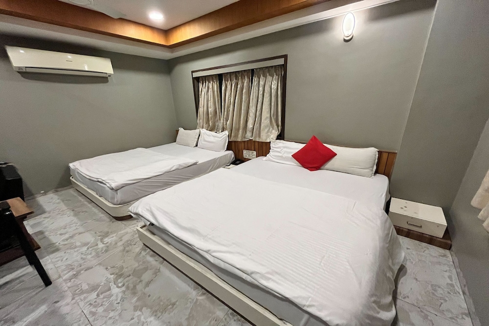 hotel om balaji