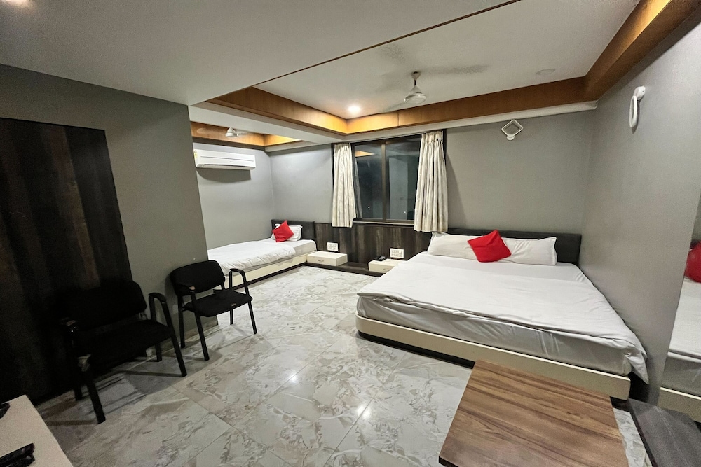 hotel om balaji