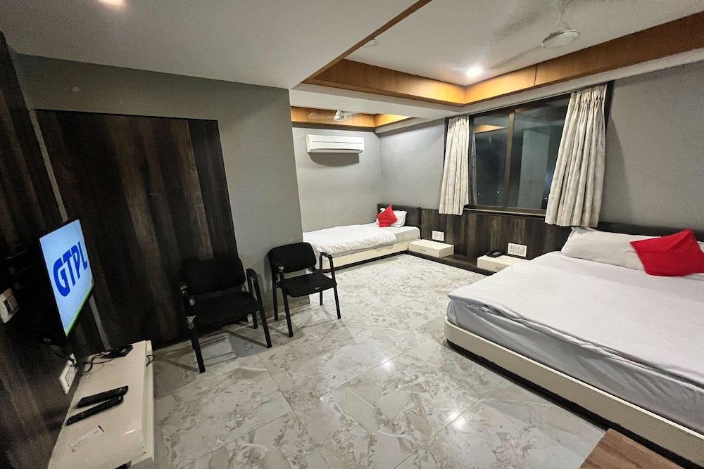 hotel om balaji