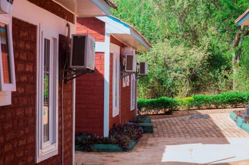 mkomazi hotels and campsite