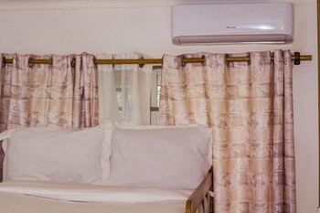 mkomazi hotels and campsite