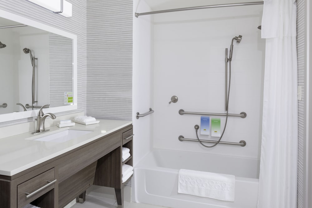 home2 suites by hilton austin east side 5th street
