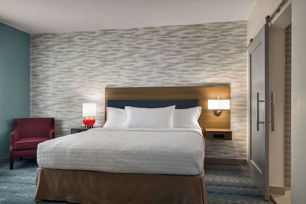 home2 suites by hilton austin east side 5th street