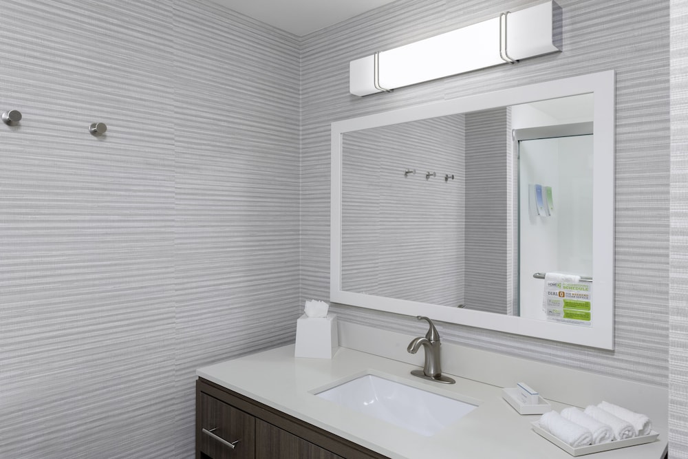 home2 suites by hilton austin east side 5th street