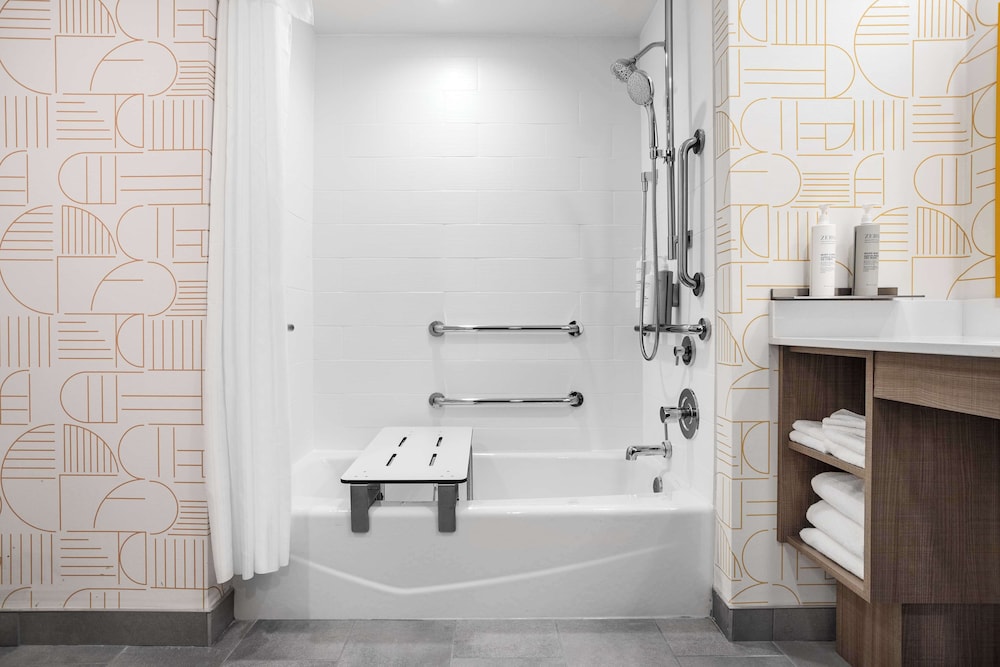 home2 suites by hilton indianapolis north at intech park