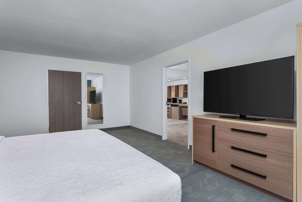 home2 suites by hilton indianapolis north at intech park