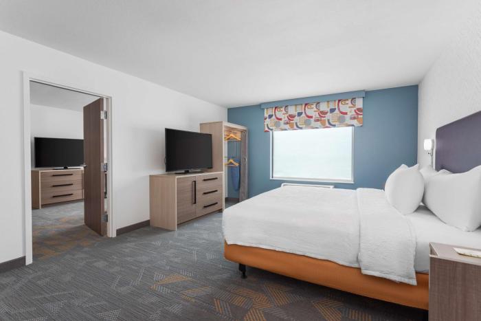 home2 suites by hilton indianapolis north at intech park