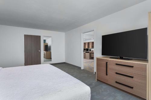 home2 suites by hilton indianapolis north at intech park