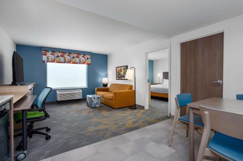 home2 suites by hilton indianapolis north at intech park