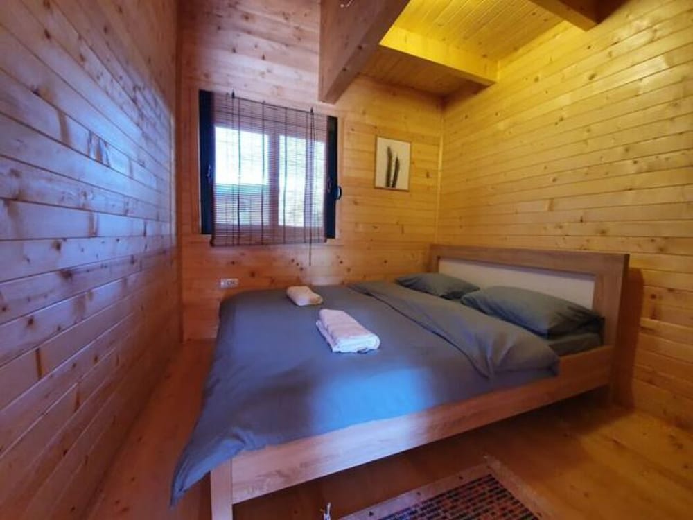 ivana houses ada bojana