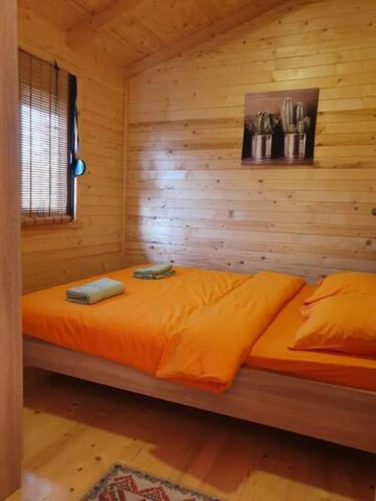 ivana houses ada bojana