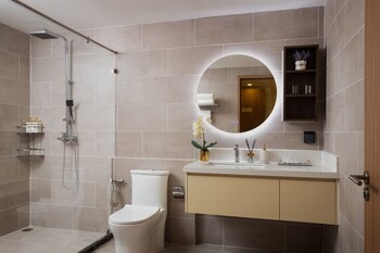 tk central serviced apartments