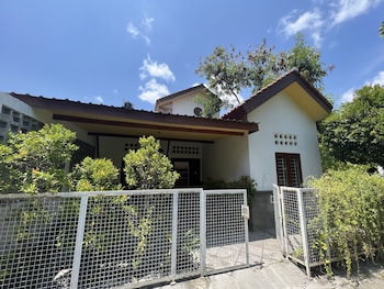 homestay jogja rumah obit by simply homy
