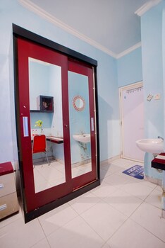 zaira residence by occupied