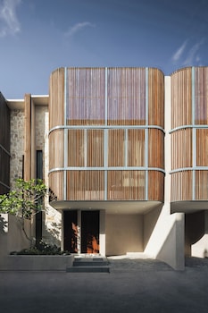 vox villas