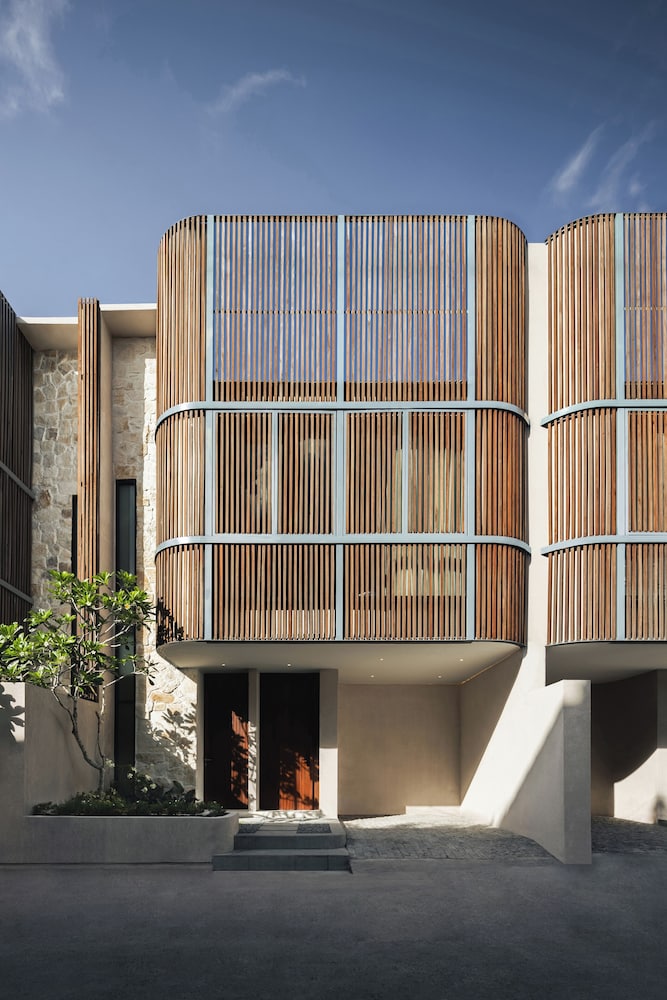 vox villas