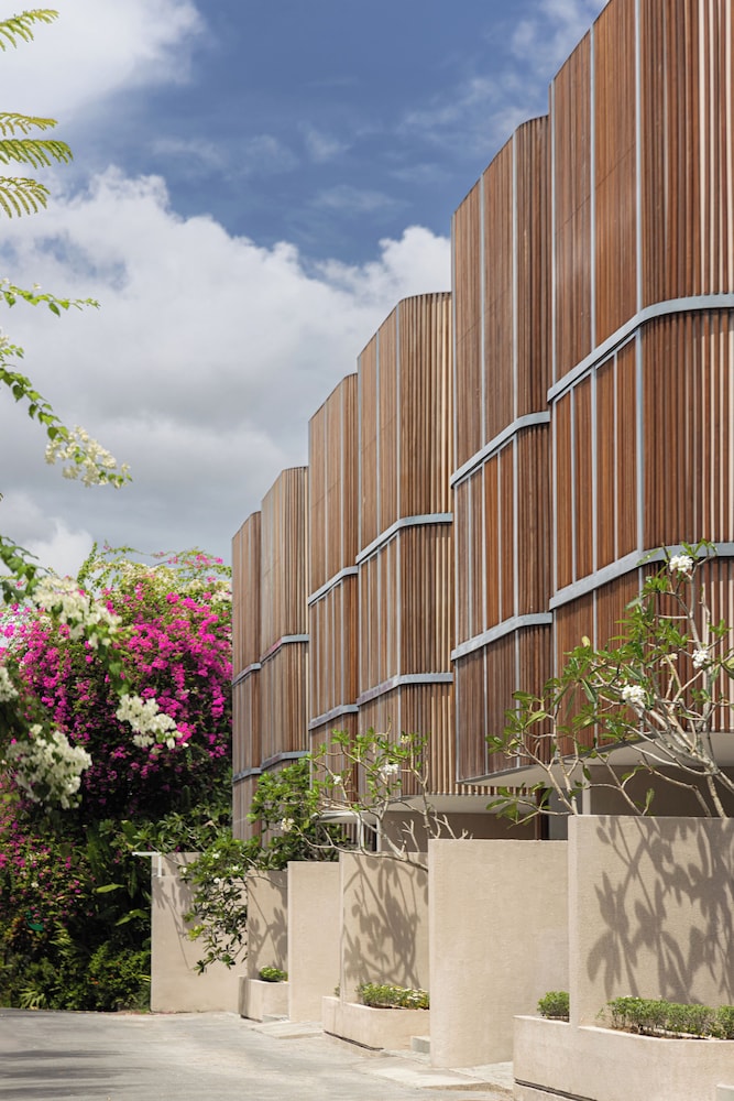 vox villas