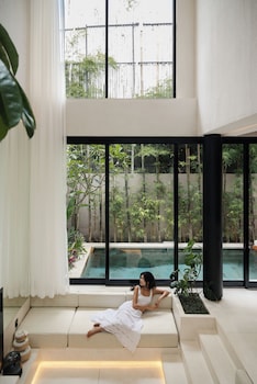 vox villas
