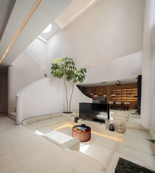 vox villas