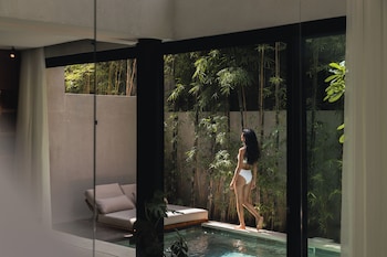 vox villas